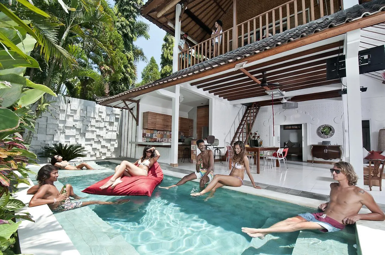 3Br Villa Hari - Minggu Villas Seminyak