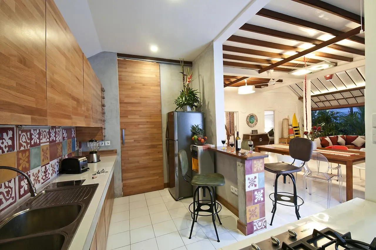 3Br Villa Hari - Minggu Villas Seminyak Indonesia